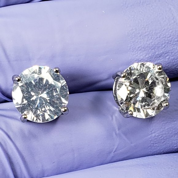 Swarovski Jewelry - Sterling silver Stud Earrings Made with Swarovski Crystals